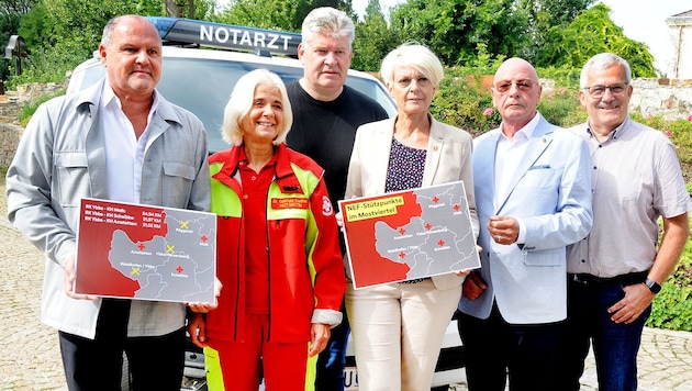 Notärzte, Bürgermeister sowie andere Mediziner und Politiker setzen sich gegen die Pläne des ...