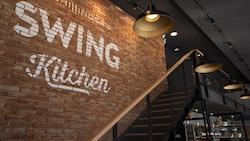 Unter dem Namen „Swing Kitchen“ betreibt das Unternehmen sowohl eigene Filialen als auch ...