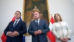 Vizekanzler Babler, Bundeskanzler Stocker und Außenministerin Meinl-Reisinger wollen zeigen, ...