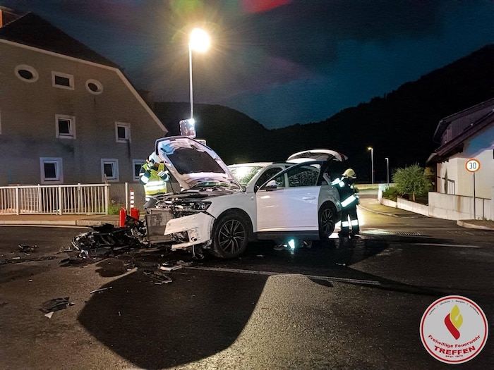 Wie durch ein Wunder wurde bei dem Unfall in Treffen niemand verletzt.