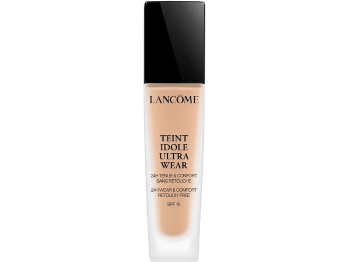 Ein Evergreen: Diese Lancôme Foundation (€ 53) schätzt sie für ihren langen Halt.