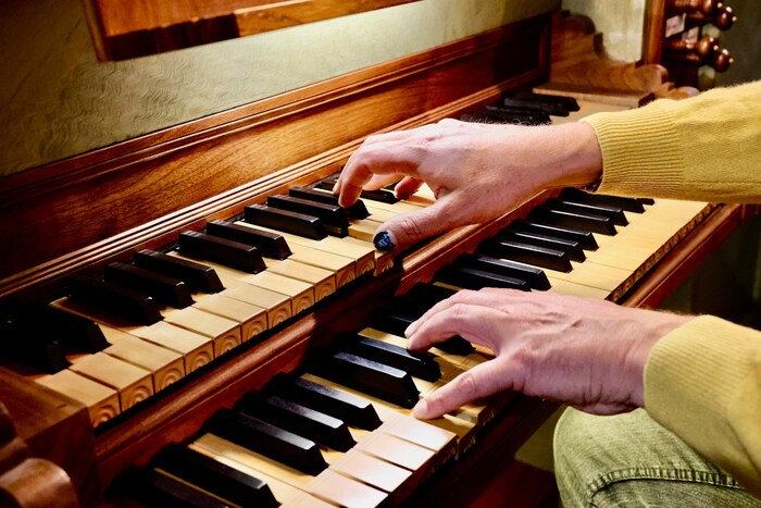 Ofner unterrichtet Orgel, aber auch Klavier