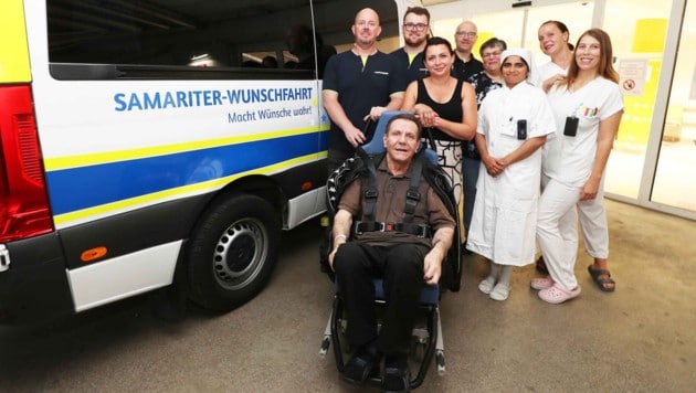 Wunschfahrt- und Pflege-Team begleiteten Herrn V. ins Kino.