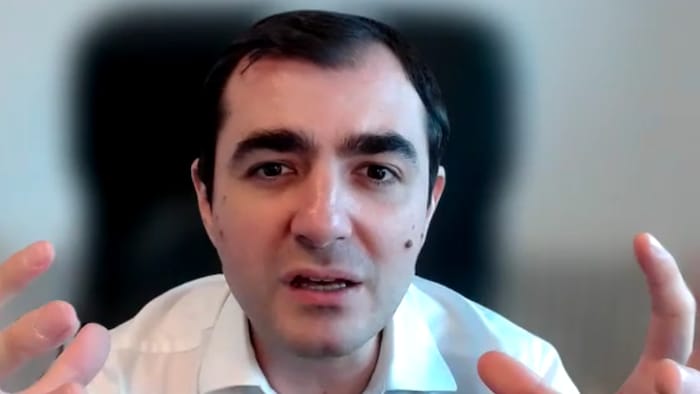 Der rumänische Ex-Wirtschaftsminister Claudiu Nasui im Video-Interview mit der „Krone“.