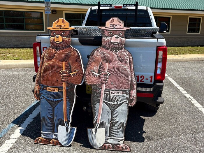 Zwei der gestohlenen Aufsteller wurden als Beweismittel sichergestellt.