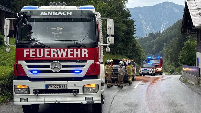 Die Feuerwehr sicherte die Einsatzstelle ab.