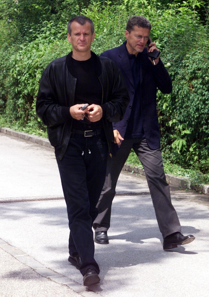 Kurzzeit-Präsident Egon Putzi (links mit seinem Sportchef Günther Kronsteiner) brachte Salzburg ...