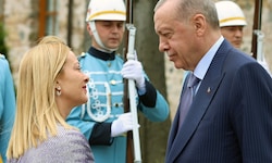 Die italienische Ministerpräsidentin Giorgia Meloni ist am Mittwoch nach Istanbul gereist und ...