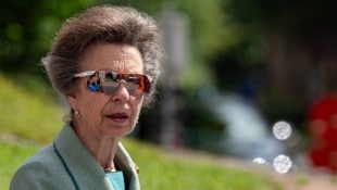 Prinzessin Anne, die im August ihren 75. Geburtstag feiert, entging vor 50 Jahren einem ...