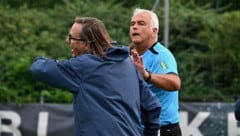 Auch SAK-Trainer Richie Huber ärgerte sich über den Linienrichter.