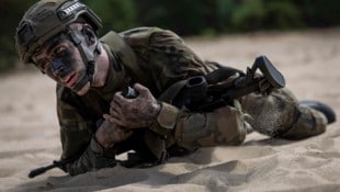 Viele junge Polinnen und Polen ziehen heuer „Urlaub bei der Armee“ vor.