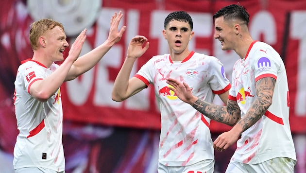 Benjamin Sesko (ganz rechts) steht bei Newcastle United ganz oben auf der Wunschliste.