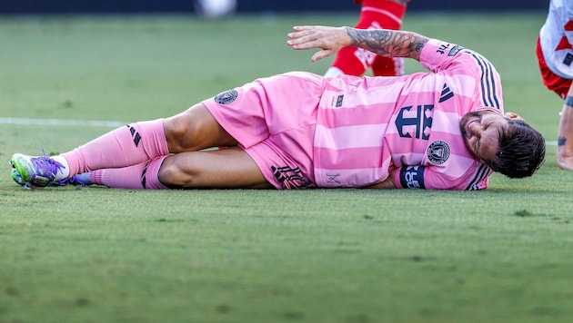 Lionel Messi musste verletzt ausgewechselt werden.