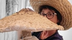 „Krone“-Leserreporterin Uschi brachte ein außergewöhnlich großes Mitbringsel vom Spazierengehen ...