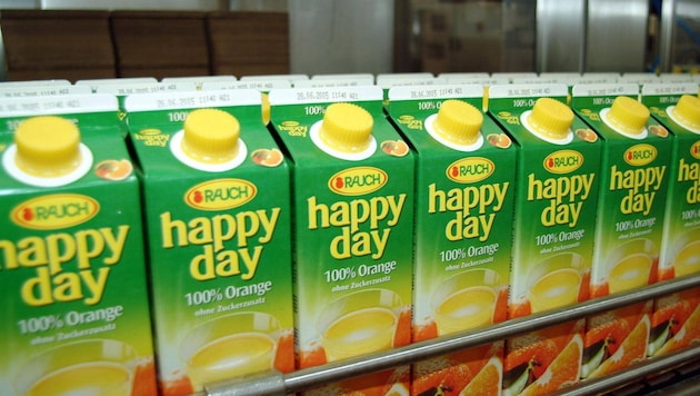 Versehen mit großer „Ohne Pfand“-Aufschrift könnten die Tetrapaks zur Alternative werden für ...