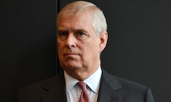Prinz Andrew gerät durch dein neues Buch erneut ins Zwielicht.
