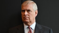 Prinz Andrew gerät durch dein neues Buch erneut ins Zwielicht.