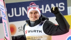 Olympiasieger Marius Lindvik feiert im Sommer-GP ein Comeback nach der Sperre.
