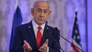 Israels Regierungschef Benjamin Netanyahu versichert: „Die Bemühungen um die Rückkehr aller ...