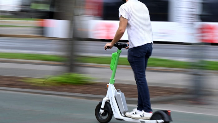 Ab Anfang Mai könnten deutlich weniger E-Scooter auf der Straße unterwegs sein.