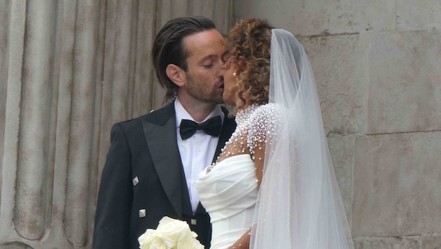 Am 5. Juli heiratete Mel B ihren Stylisten Rory McPhee in der Londoner St.-Paul‘s-Cathedral – ...