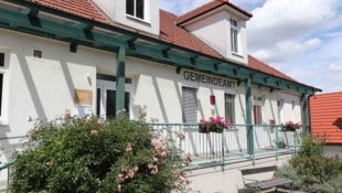 Im Gemeindeamt von Oberloisdorf wachsen die Sorgen – der Gemeinde im Bezirk Oberpullendorf droht ...