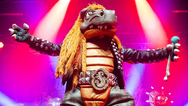 Mr. Heavysaurus ist der Leadsänger der deutschen Saurier-Band für Kinder. Hier begeistert er ...