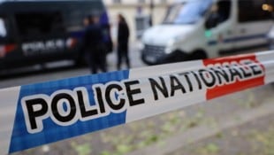 Polizisten sperrten den Tatort weiträumig ab. 