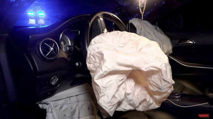 Die Airbags lösten aus.