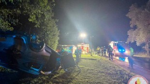 Drei Feuerwehren rückten in der Nacht auf Dienstag mit 30 Kräften zu einem schweren ...