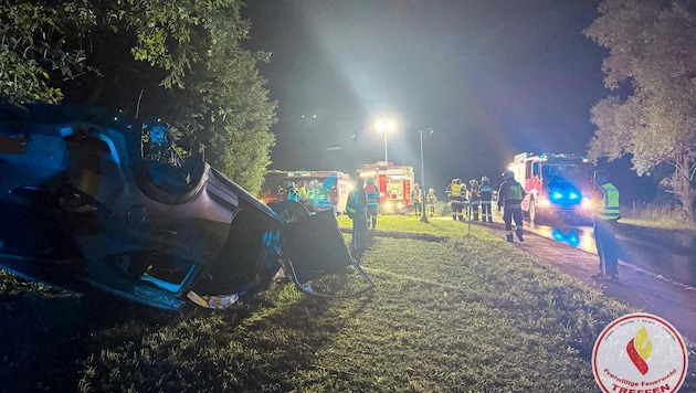 Drei Feuerwehren rückten in der Nacht auf Dienstag mit 30 Kräften zu einem schweren ...