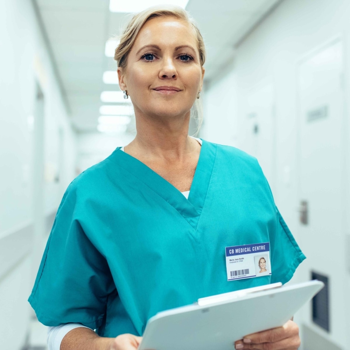 Chloe khan nackt Chloe Khan leaves NOTHING to the