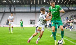 Benjamin Böckle (r.) macht im Trikot der WSG Tirol beim Bundesliga-Auftakt gegen den TSV ...
