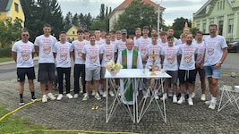 Der SV Eberau setzt als Meister der 2. Liga Süd auch auf den Beistand von oben.