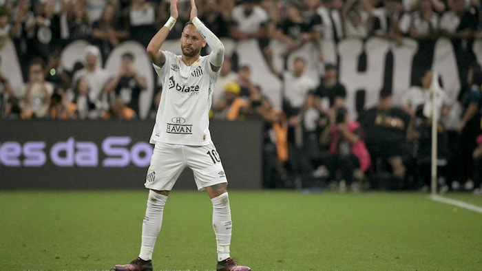 Neymar könnte mit einem spektakulären Wechsel überraschen.