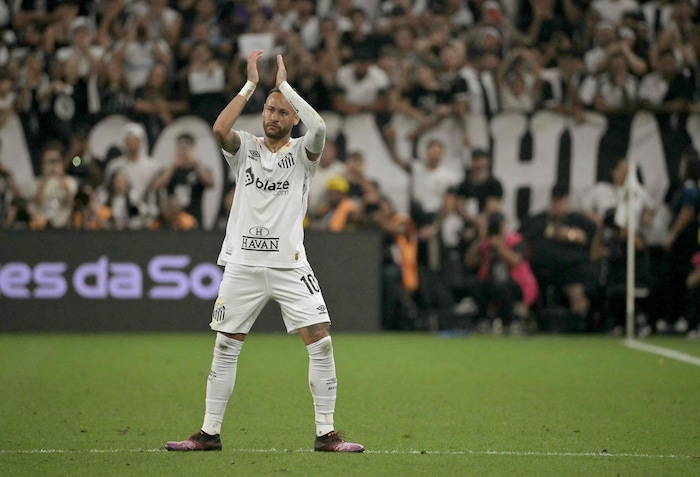 Neymar könnte mit einem spektakulären Wechsel überraschen.