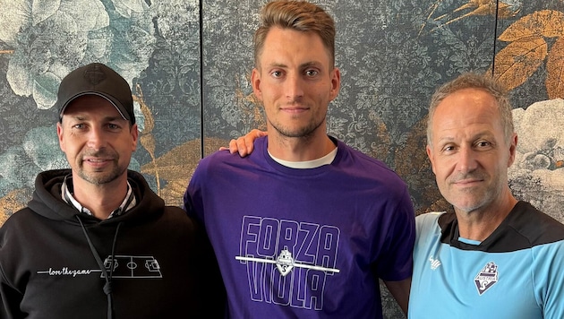 (v.li.n.re.): Obmann David Rettenbacher mit Daniel Bareš und Sportdirektor Roland Kirchler.