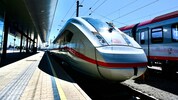 Ungewohntes Bild: der ICE 4 bei der Einfahrt in den Hauptbahnhof Klagenfurt.