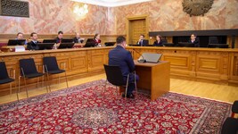 Der Angeklagte bekannte sich vor Gericht nicht schuldig. Kurios: Auch das Opfer entlastete den ...