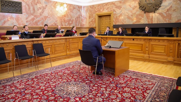 Der Angeklagte bekannte sich vor Gericht nicht schuldig. Kurios: Auch das Opfer entlastete den ...