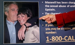 Epsteins Ex-Freundin Maxwell hatte jahrelang minderjährige Mädchen und junge Frauen für den ...