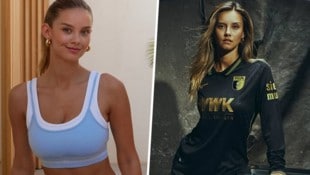Nicola Cavanis präsentiert das Sondertrikot des FC Augsburg.