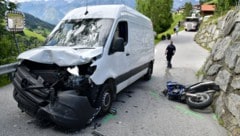 Der 18-Jährige wurde mit dem Notarzthubschrauber in die Klinik gebracht.