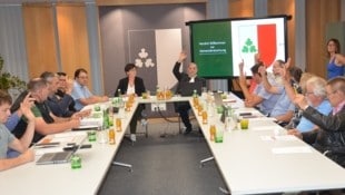 Gemeinderatsstitzung in Nassereith: Abstimmung über die geheime Abstimmung