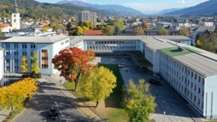 Beim Fritz-Stobl-Schulzentrum soll das neue Ski- und Sportleistungszentrum entstehen.