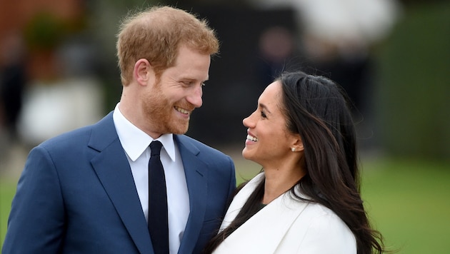 So verliebt waren Harry und Meghan bei ihrer Verlobung – jetzt überraschte der Prinz seine ...