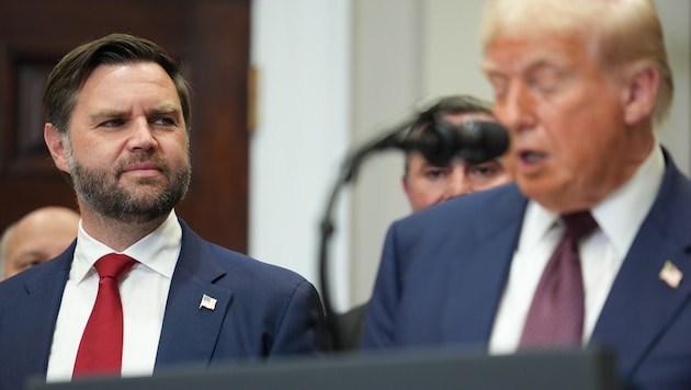 US-Vizepräsident JD Vance an der Seite von Donald Trump.