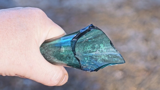 Der Tatverdächtige wurde nach der Attacke mit einer Glasflasche festgenommen.