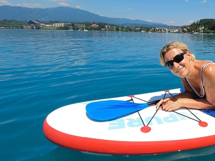 Autorin Diana Krulei ist des Öfteren am und im schönen Faaker See.