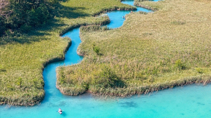 Das Schilf-Mäander mit seinen Wasserwegen, die etwa mit dem Kanu befahren werden können.